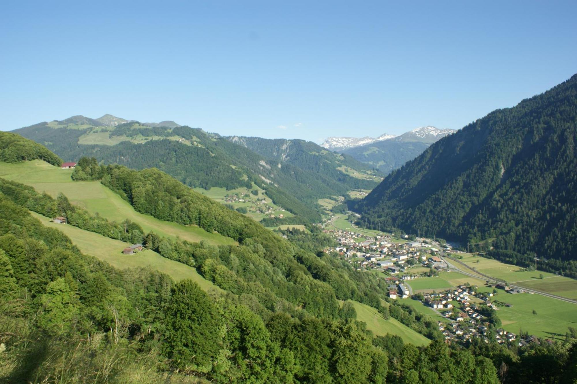 Gaestehaus Alpina In Fanas Bagian luar foto