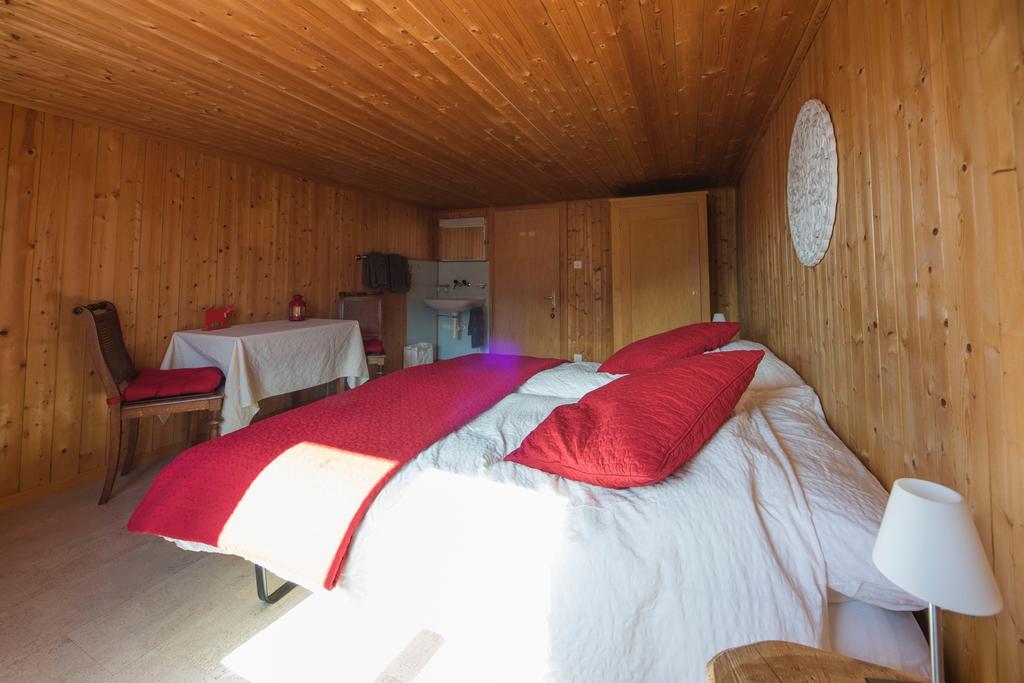 Gaestehaus Alpina In Fanas Bagian luar foto
