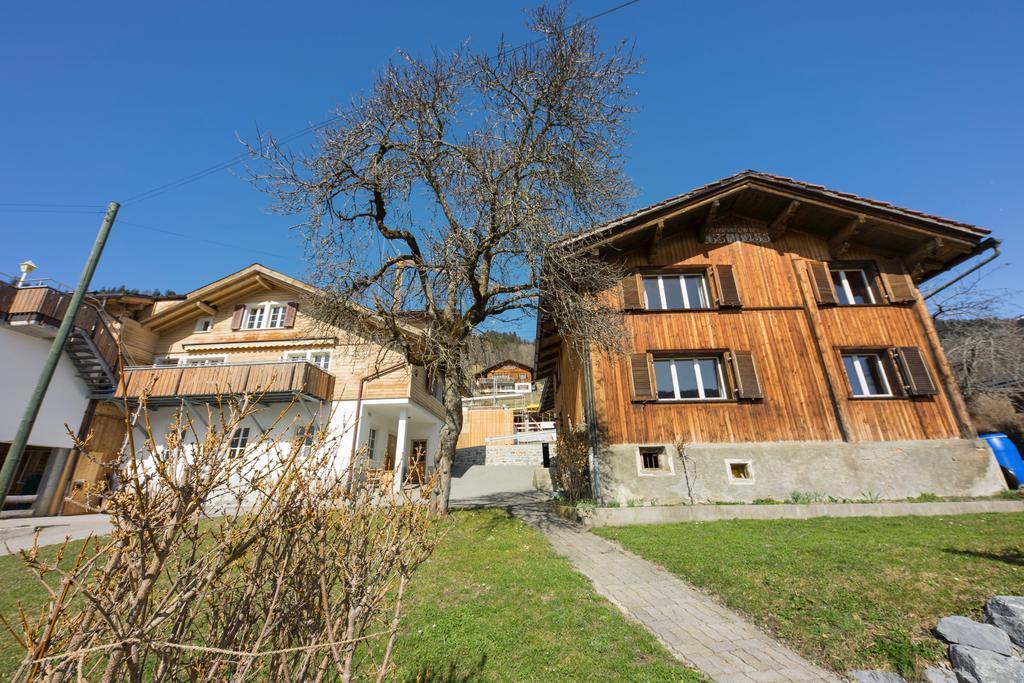 Gaestehaus Alpina In Fanas Bagian luar foto